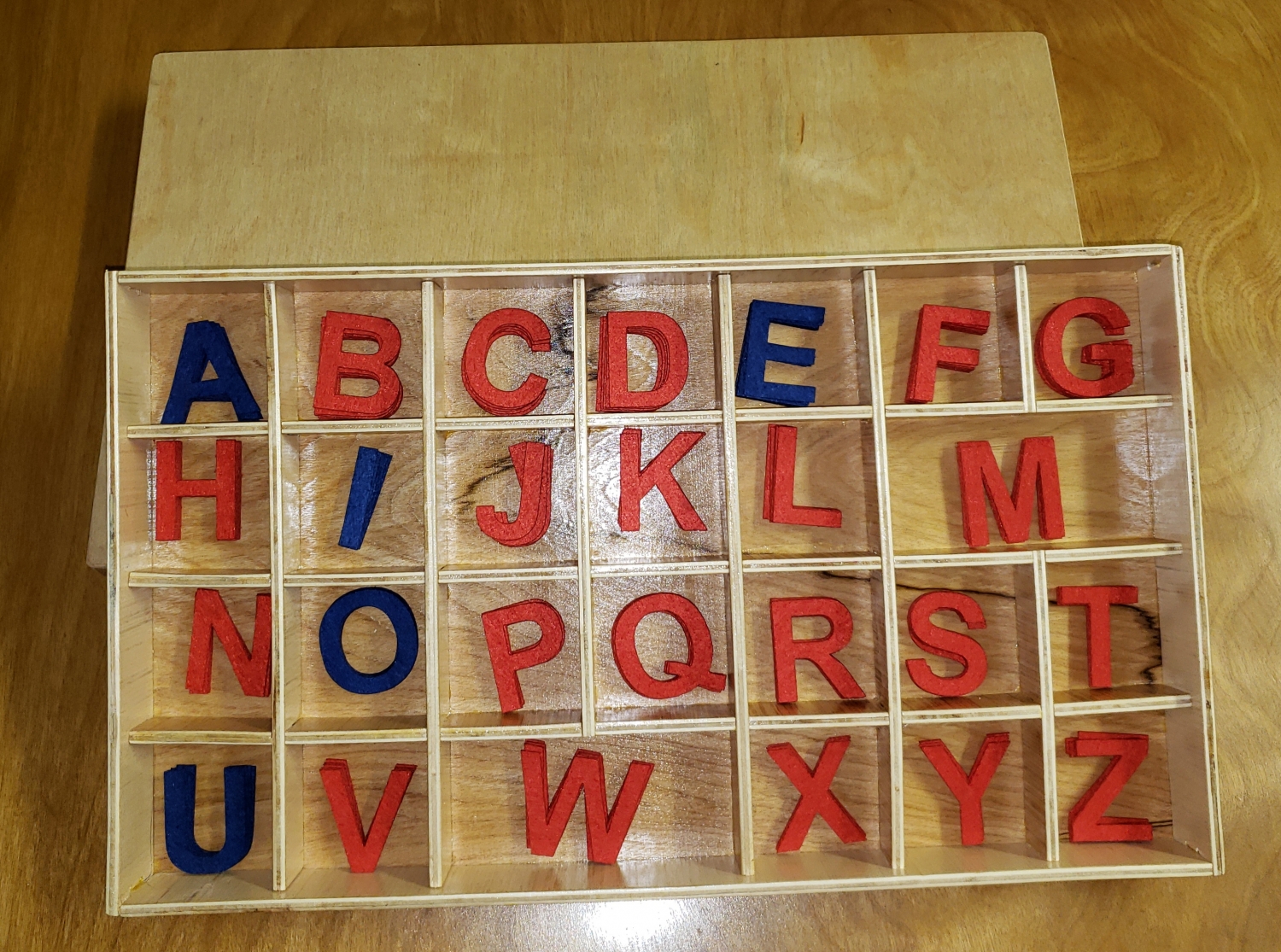 MOVEABLE UPPER ALPHABET